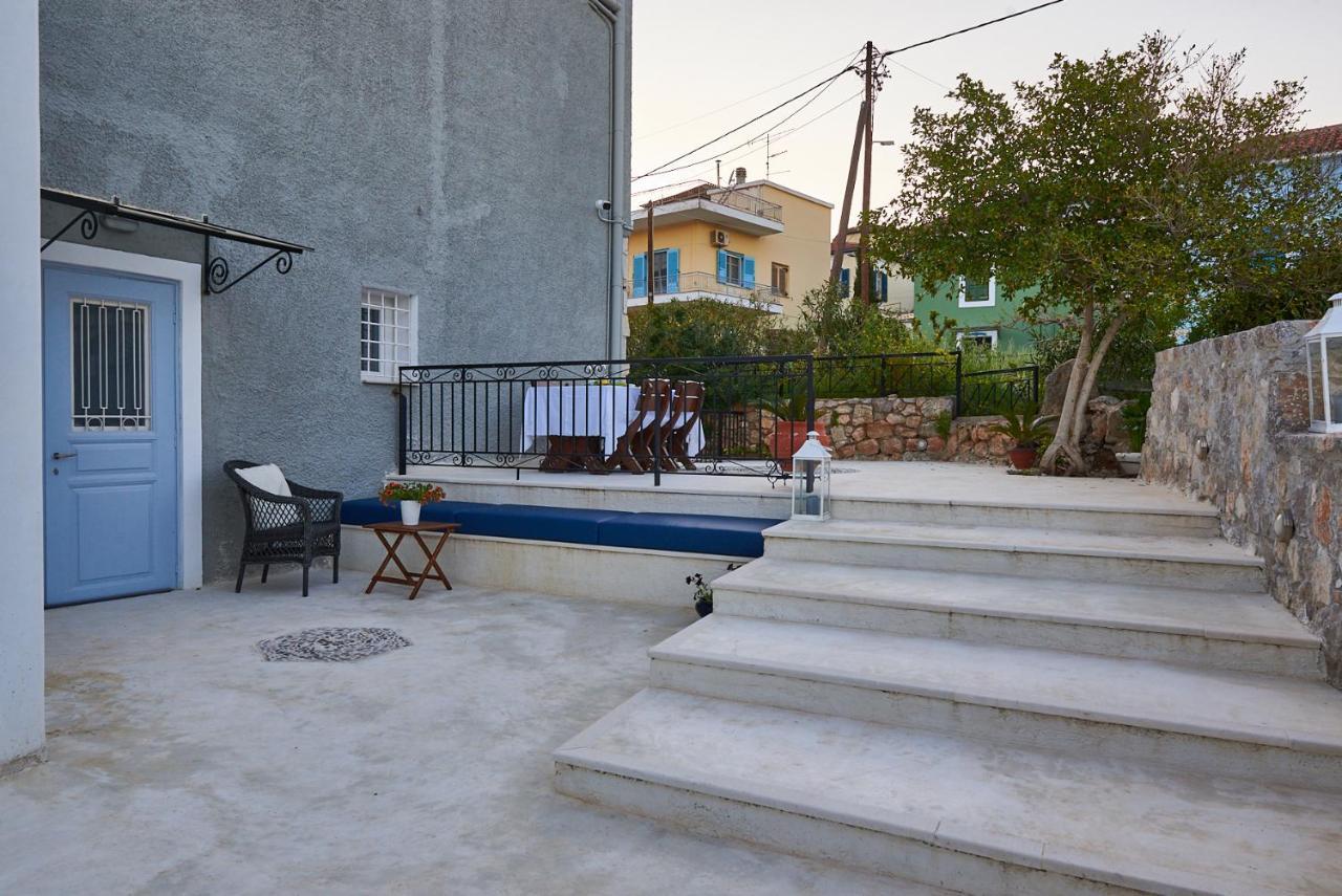 Galaxidaki 1857 Guesthouse Galaxidi ภายนอก รูปภาพ